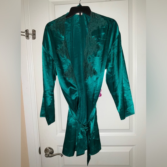 Victoria's Secret | Intimates & Sleepwear | Robe | Poshmark